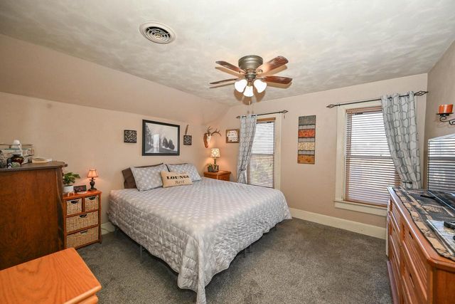 1311 Madison AVENUE, South Milwaukee, WI 53172