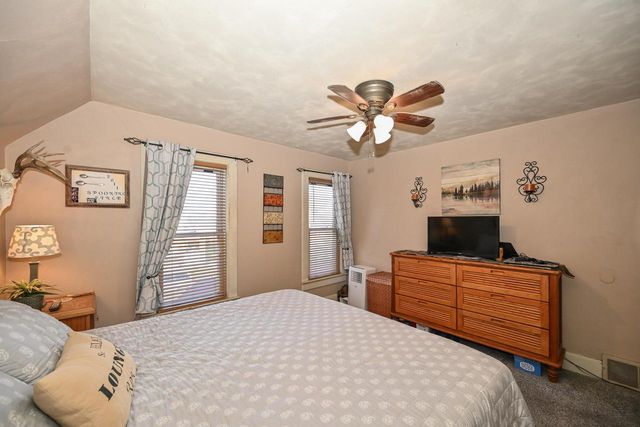 1311 Madison AVENUE, South Milwaukee, WI 53172