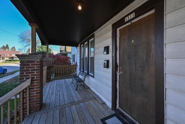 1311 Madison AVENUE, South Milwaukee, WI 53172