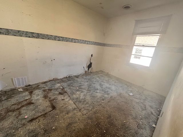 52 E 36th Avenue, Hobart, IN 46342