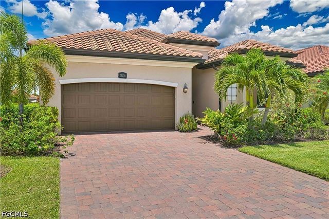 28076 Foxrock CT, Bonita Springs, FL 34135