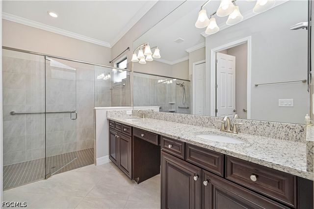 28076 Foxrock CT, Bonita Springs, FL 34135