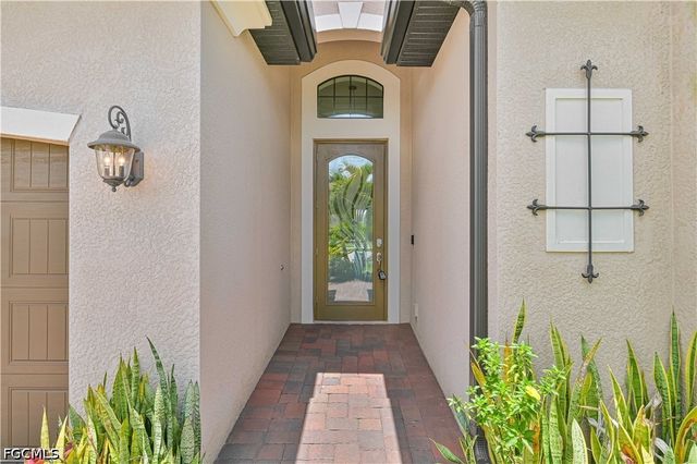 28076 Foxrock CT, Bonita Springs, FL 34135