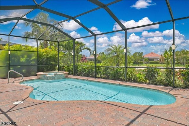 28076 Foxrock CT, Bonita Springs, FL 34135