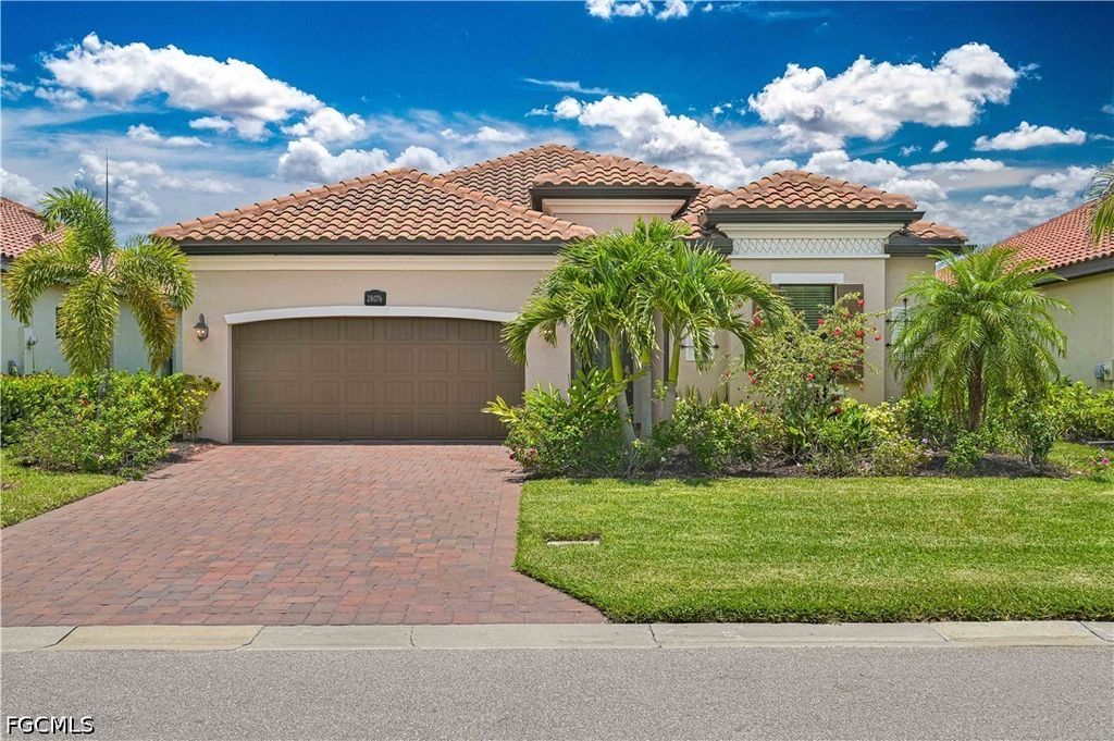 28076 Foxrock CT, Bonita Springs, FL 34135