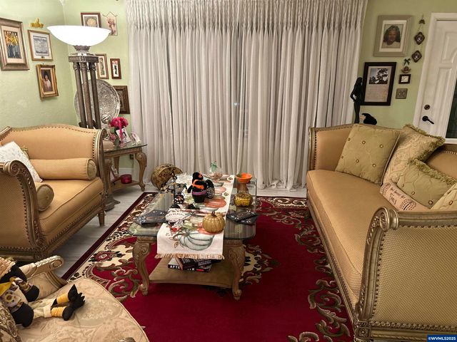 8550 Aumsville Hwy SE, Salem, OR 97317