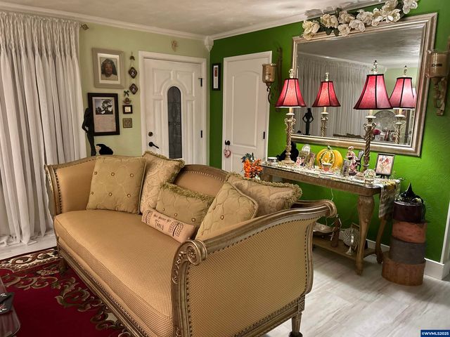 8550 Aumsville Hwy SE, Salem, OR 97317