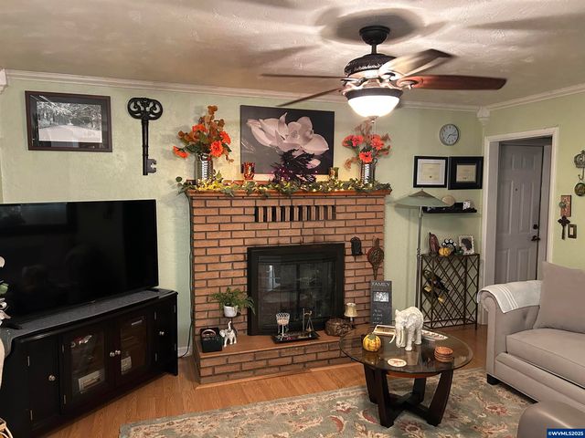 8550 Aumsville Hwy SE, Salem, OR 97317