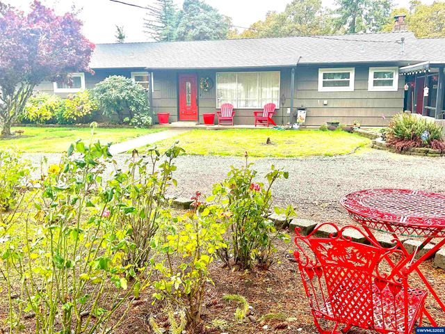 8550 Aumsville Hwy SE, Salem, OR 97317