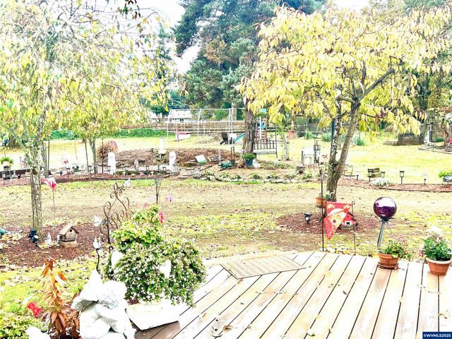 8550 Aumsville Hwy SE, Salem, OR 97317