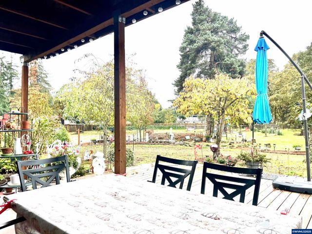 8550 Aumsville Hwy SE, Salem, OR 97317