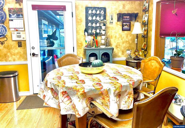 8550 Aumsville Hwy SE, Salem, OR 97317