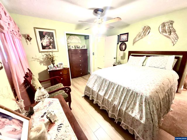 8550 Aumsville Hwy SE, Salem, OR 97317