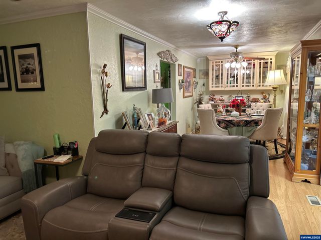 8550 Aumsville Hwy SE, Salem, OR 97317