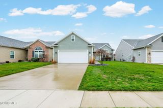 5066 Lake Breeze Lane, Maumee, OH 43537