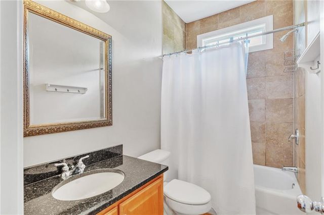 5751 Vinings Place Court SE, Mableton, GA 30126