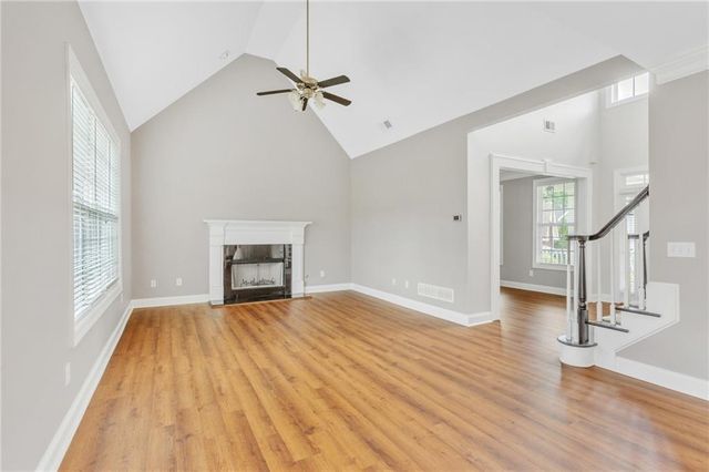 5751 Vinings Place Court SE, Mableton, GA 30126
