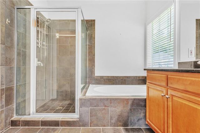 5751 Vinings Place Court SE, Mableton, GA 30126
