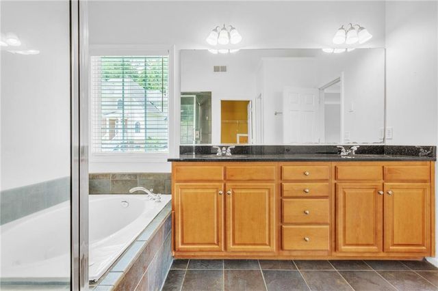 5751 Vinings Place Court SE, Mableton, GA 30126