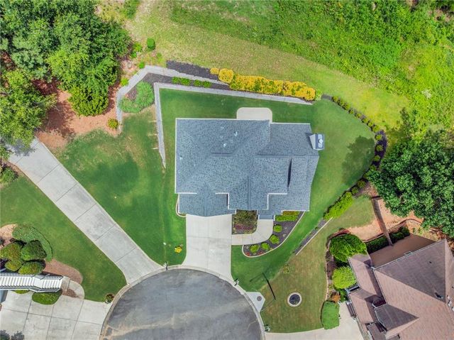 5751 Vinings Place Court SE, Mableton, GA 30126