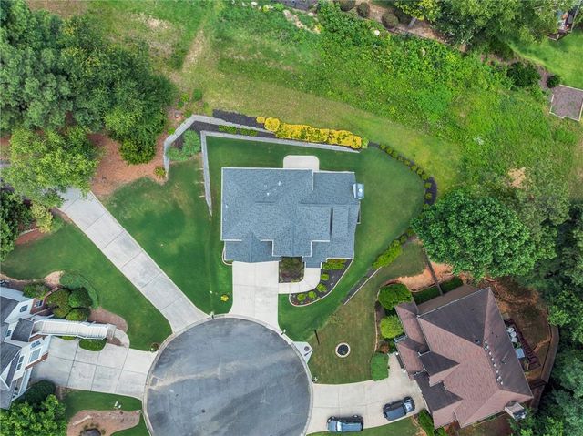 5751 Vinings Place Court SE, Mableton, GA 30126