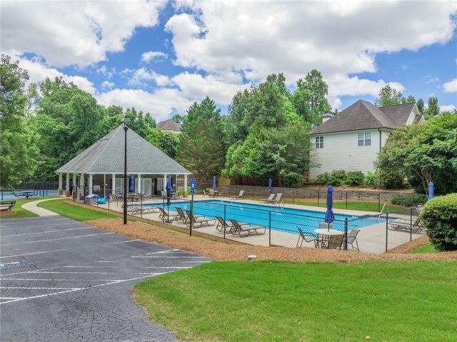 5751 Vinings Place Court SE, Mableton, GA 30126