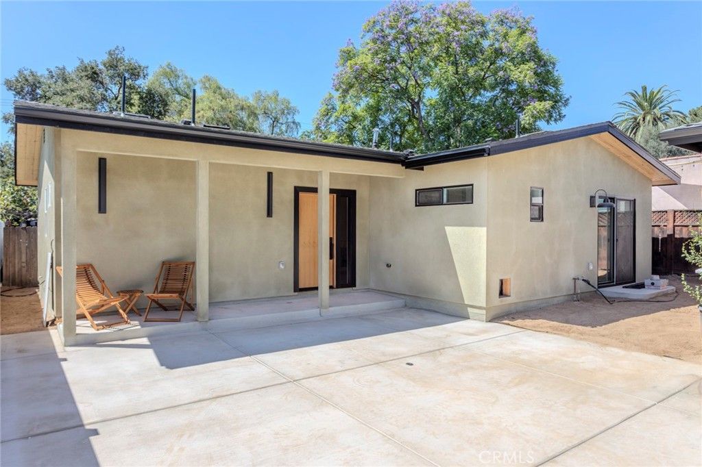 1701 N Oxford, Pasadena, CA 91104 — exterior