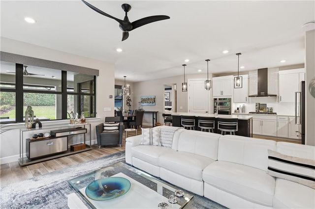 6678 Pennyroyal DR, Naples, FL 34114