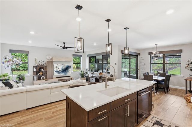 6678 Pennyroyal DR, Naples, FL 34114