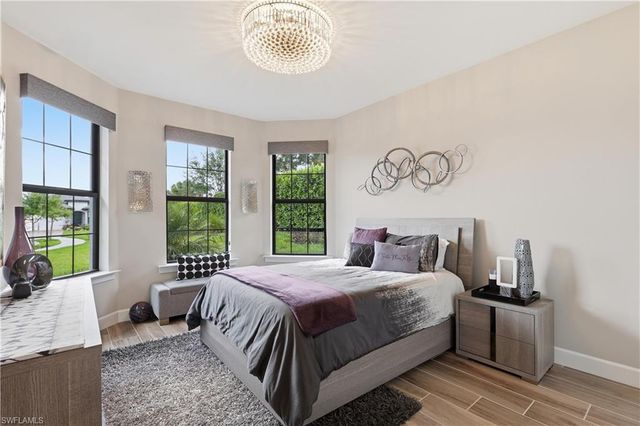 6678 Pennyroyal DR, Naples, FL 34114