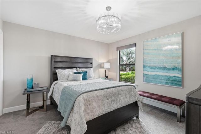 6678 Pennyroyal DR, Naples, FL 34114