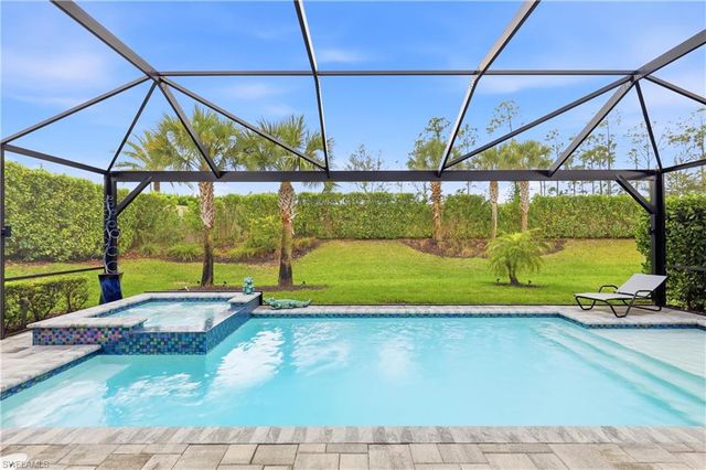 6678 Pennyroyal DR, Naples, FL 34114