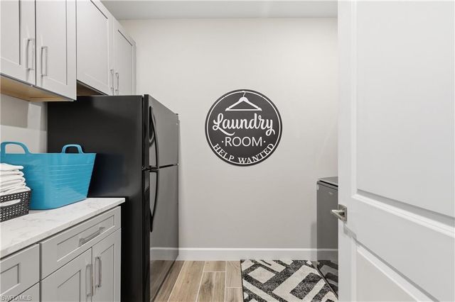 6678 Pennyroyal DR, Naples, FL 34114