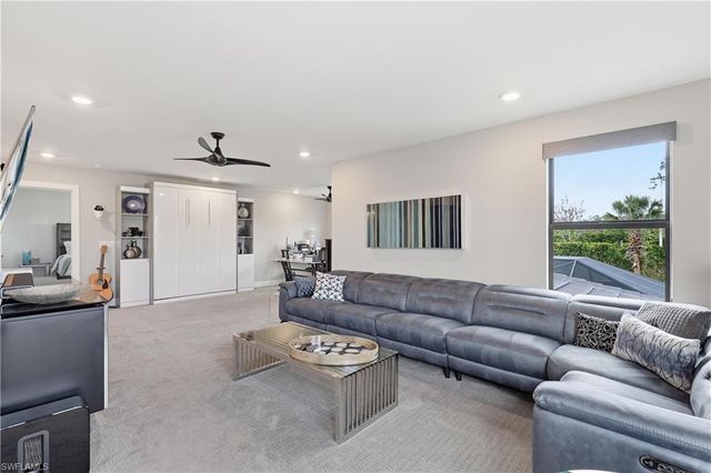 6678 Pennyroyal DR, Naples, FL 34114