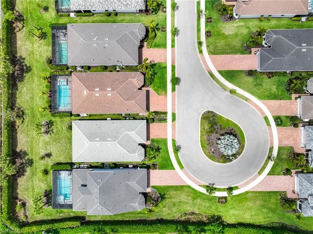 6678 Pennyroyal DR, Naples, FL 34114