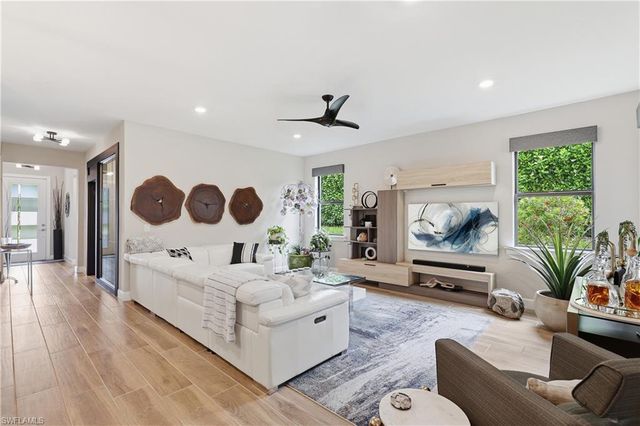 6678 Pennyroyal DR, Naples, FL 34114