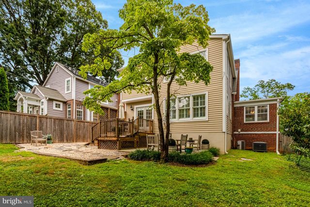 1114 HARRISON ST N, Arlington, VA 22205