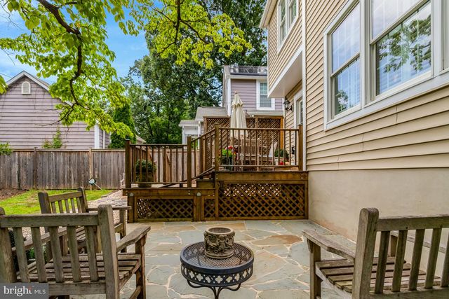 1114 HARRISON ST N, Arlington, VA 22205