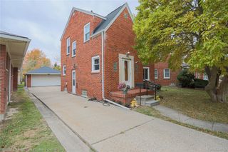 23009 Hayes Avenue, Eastpointe, MI 48021