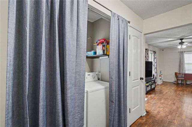 410 S Jefferson Street, Spring Hill, KS 66083