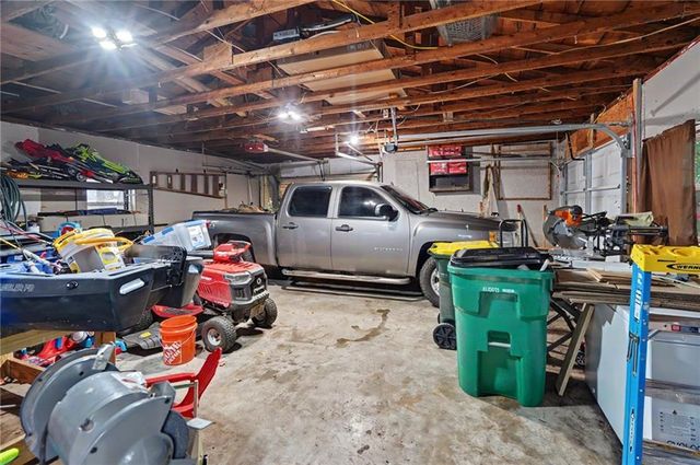 410 S Jefferson Street, Spring Hill, KS 66083