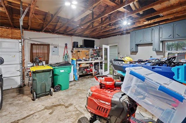 410 S Jefferson Street, Spring Hill, KS 66083