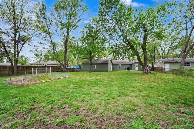 410 S Jefferson Street, Spring Hill, KS 66083
