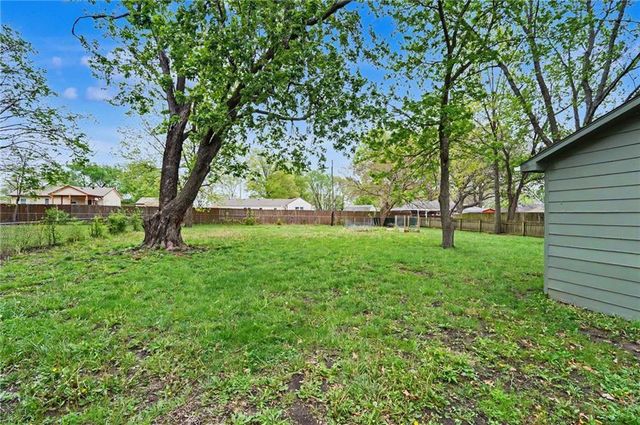 410 S Jefferson Street, Spring Hill, KS 66083