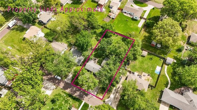 410 S Jefferson Street, Spring Hill, KS 66083