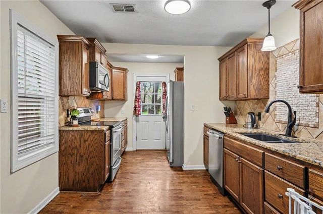 410 S Jefferson Street, Spring Hill, KS 66083