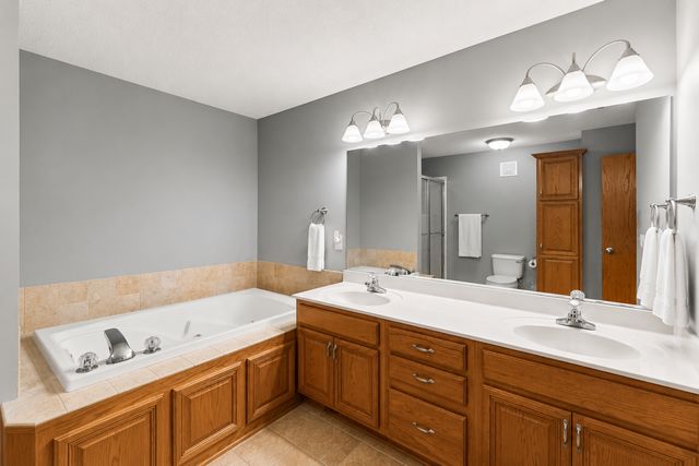 10327 165th Street W, Lakeville, MN 55044