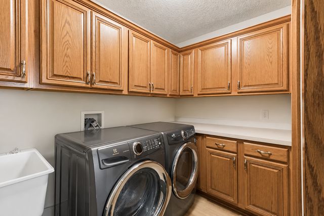 10327 165th Street W, Lakeville, MN 55044