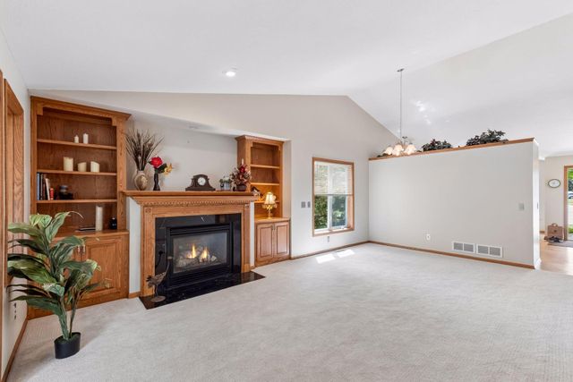 10327 165th Street W, Lakeville, MN 55044