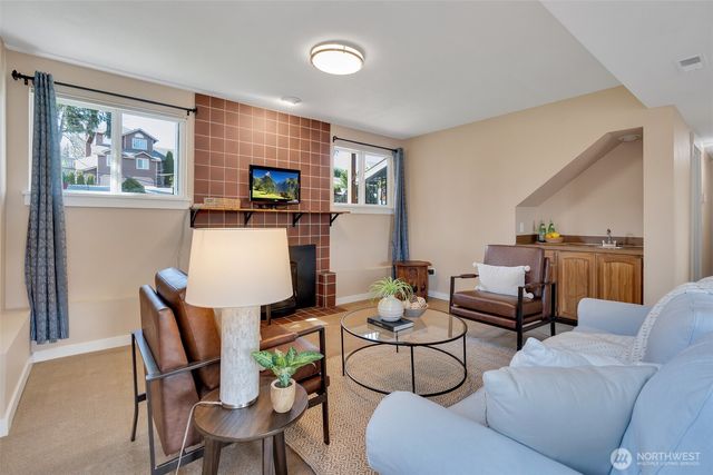 3619 Nassau Avenue NE, Tacoma, WA 98422